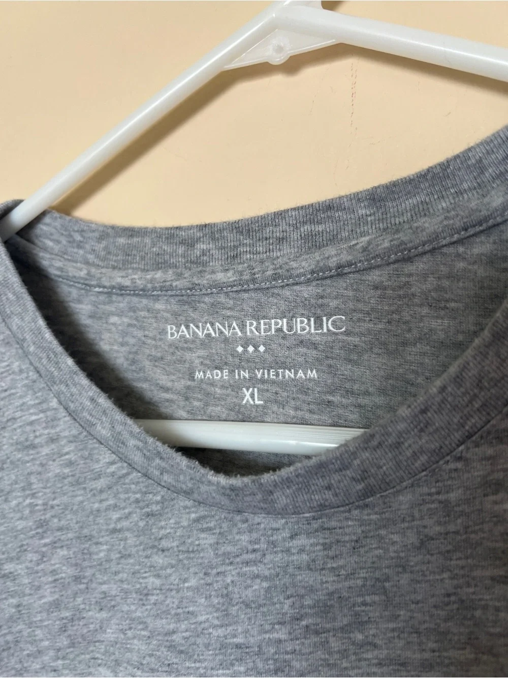 Banana Republic Gray Tee with Multicolor Elephant Graphic